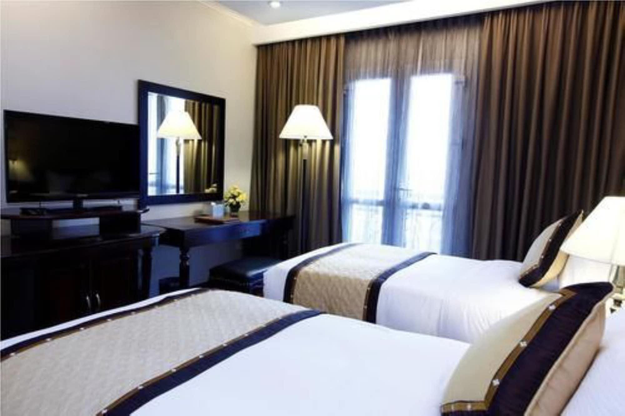 Medallion Hanoi Hotel Bagian luar foto