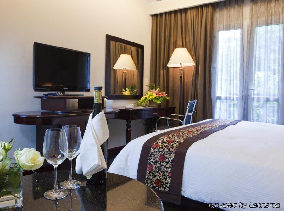 Medallion Hanoi Hotel Bagian luar foto