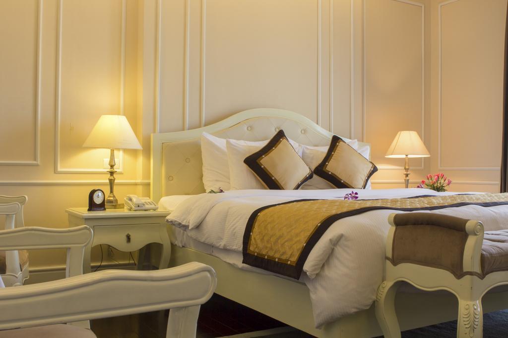 Medallion Hanoi Hotel Bagian luar foto