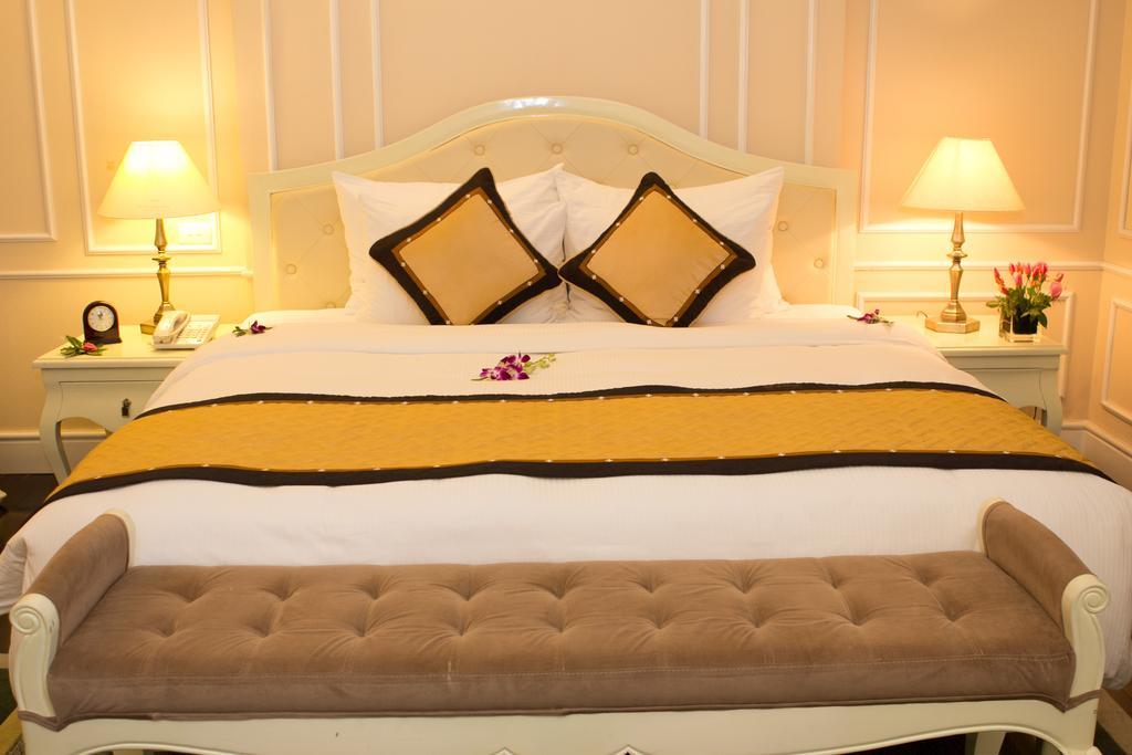 Medallion Hanoi Hotel Bagian luar foto