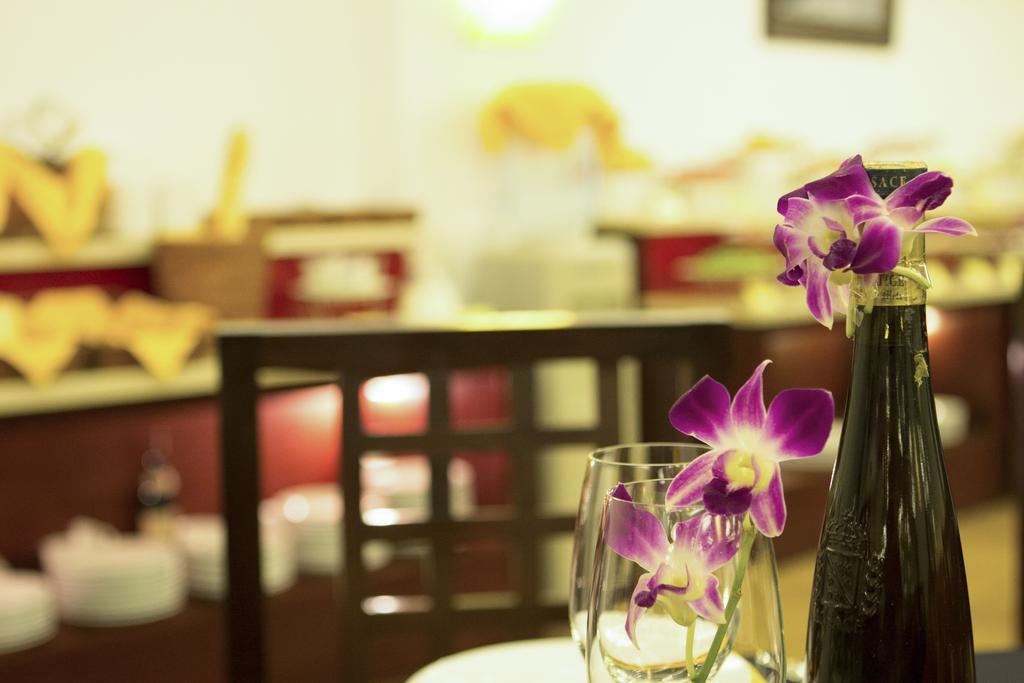 Medallion Hanoi Hotel Bagian luar foto