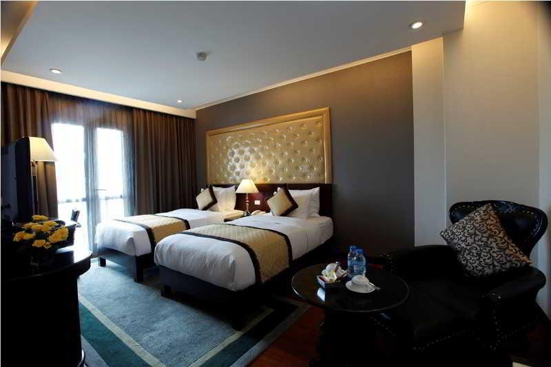 Medallion Hanoi Hotel Bagian luar foto