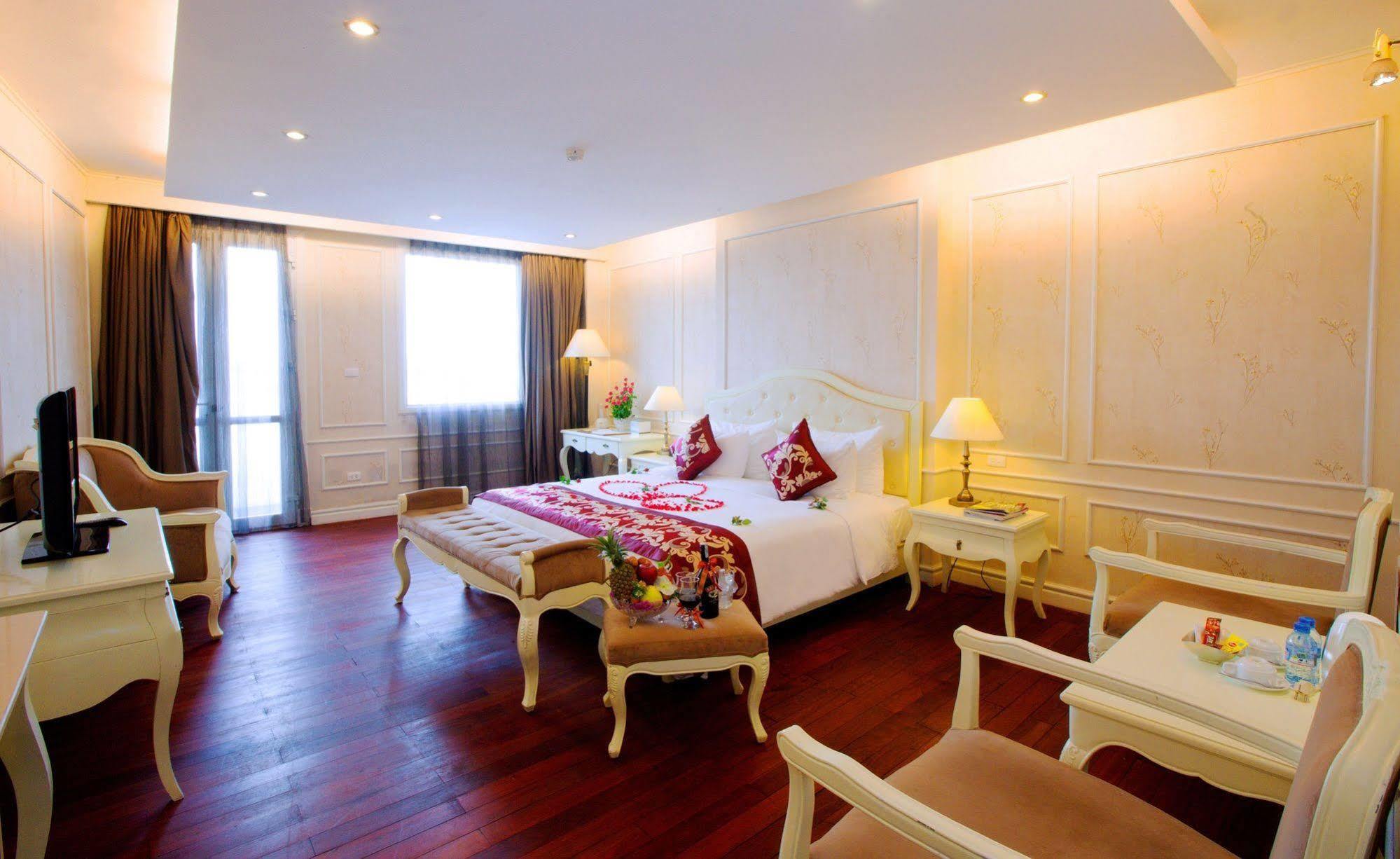 Medallion Hanoi Hotel Bagian luar foto