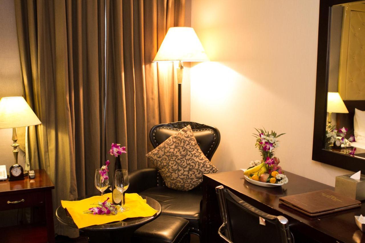 Medallion Hanoi Hotel Bagian luar foto